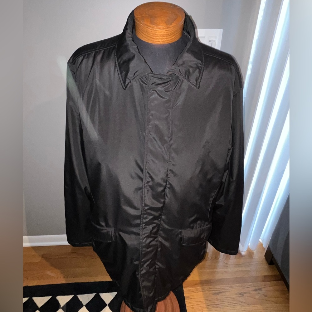 Mens jacket from joe, Joseph abboud.  Mid weight jacket, lots of inside pockets.